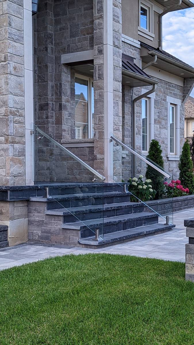 Safety and Sophistication: Why Glass Railings Are the Perfect Choice for Staircase